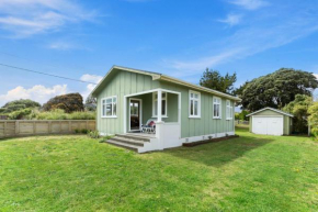 The Beach House - Kapiti Coast Holiday Home